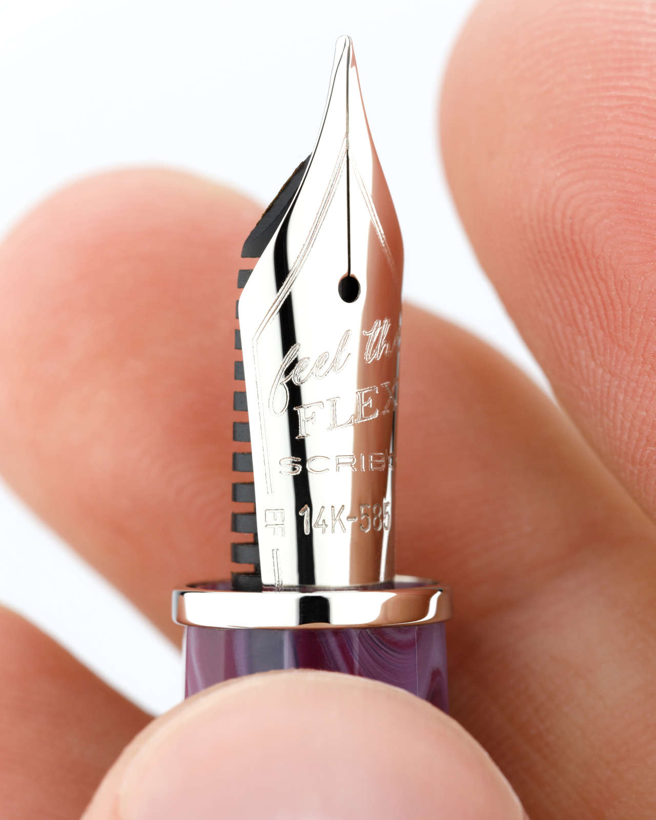 FEEL-IR-nib-in-hand